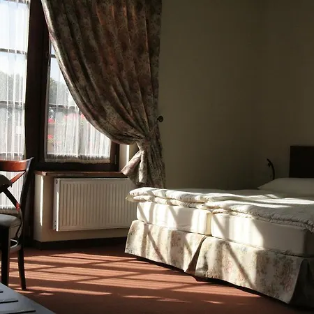 Karczma Pod Bazantem 3* Bramki